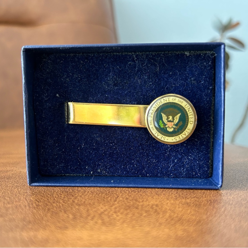George Bush Presidential Pin